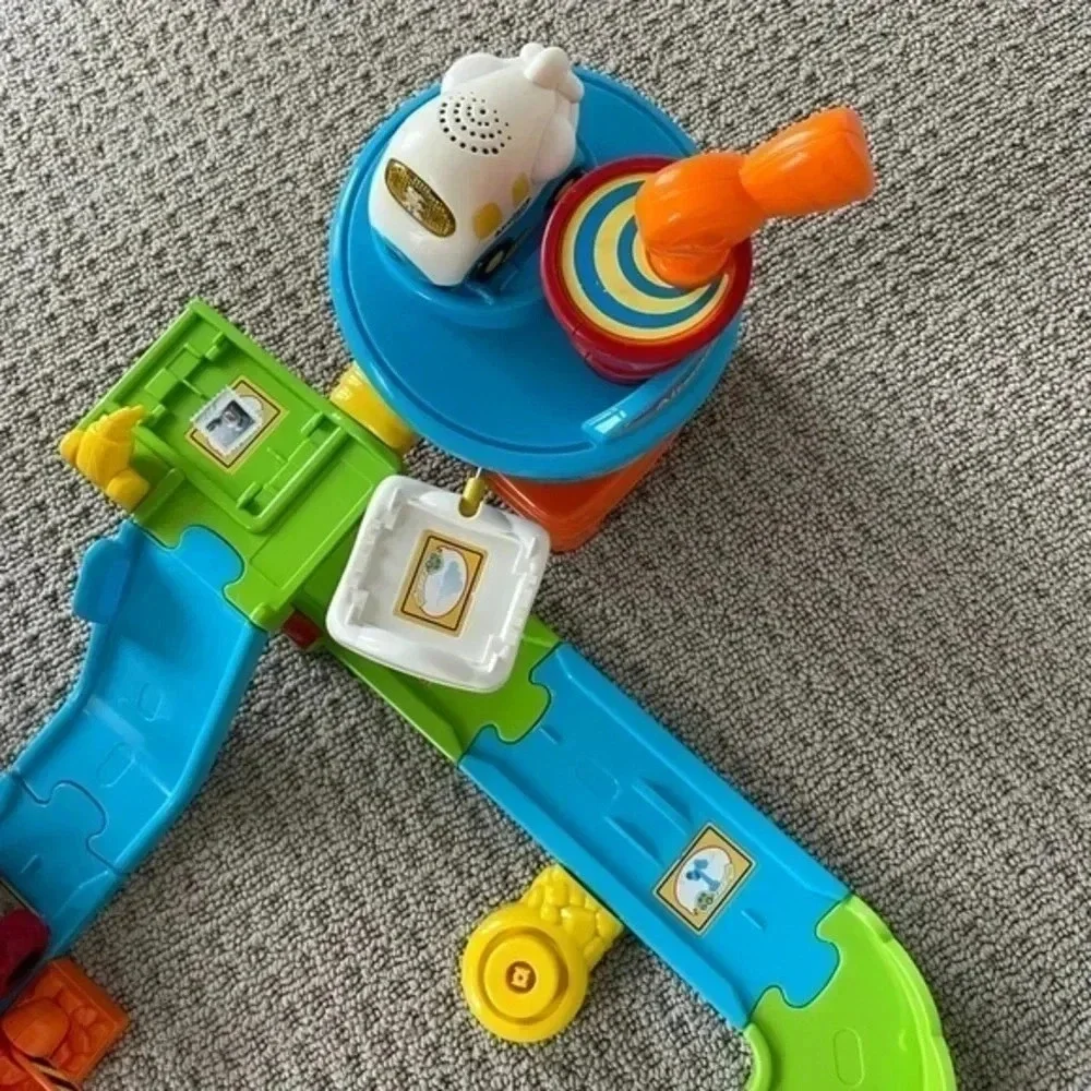 V-Tech toy tracks airport set for toddlers with one toy airplane EUC